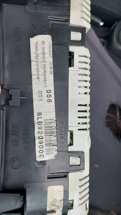 Табло, километраж Audi A3. Работи.