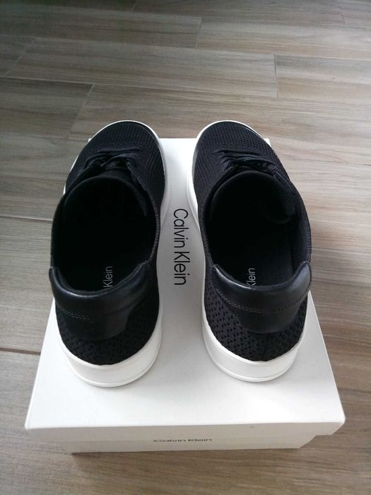Сникърси  Calvin Klein