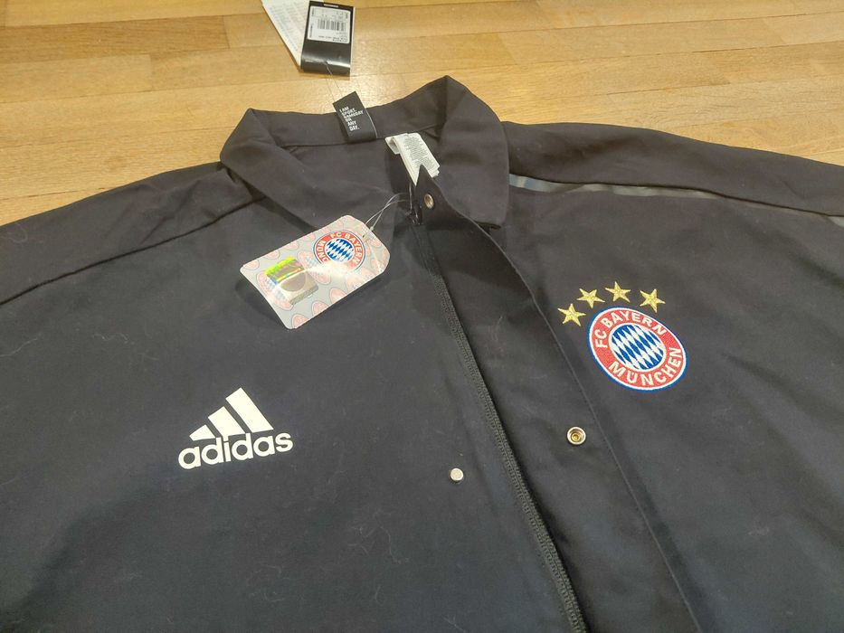 НОВО Bayern Munchen Adidas яке елегантно черно НОВО с ЕТИКЕТ Байерн