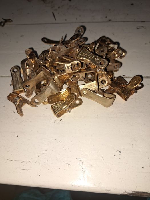 Прищепки для карнизы, штор или занавесок