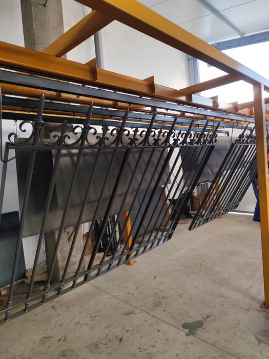 Executam lucrări de vopsitorie in camp electrostatic