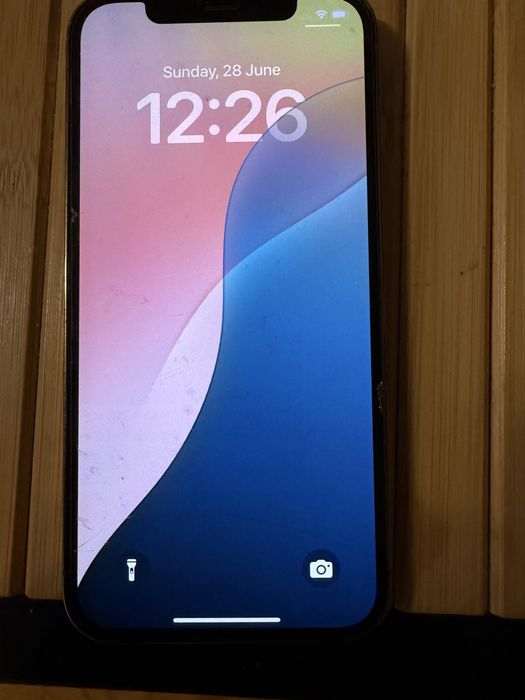 iPhone 12 pro телефон