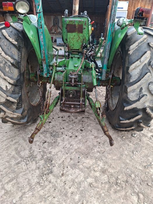 Vând tractor john deere