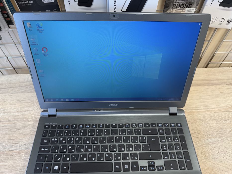 Лаптоп Acer Aspire V5 - 15,6 инчов, i3, отличен