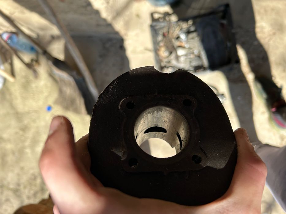 Продавам два мотора Балкан 50