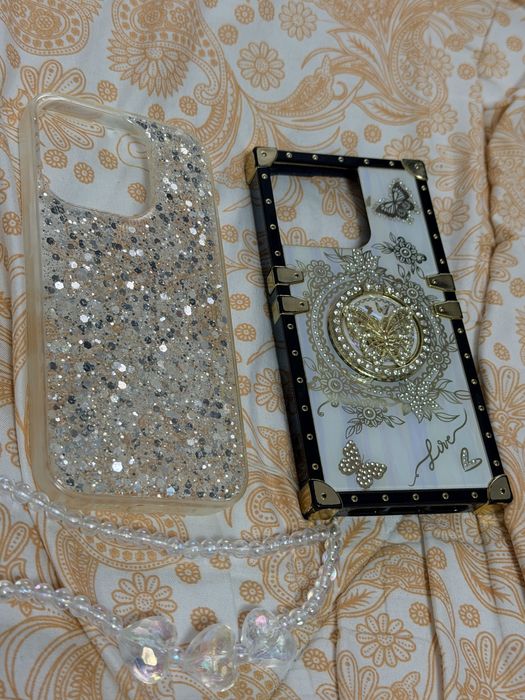 Продам чехлы на айфон 15 про