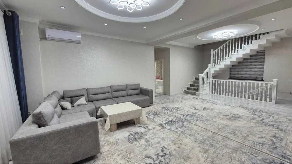 Сдаётся дом по Никитина в Мирзо-Улугбекском районе хорошая Неоклассика