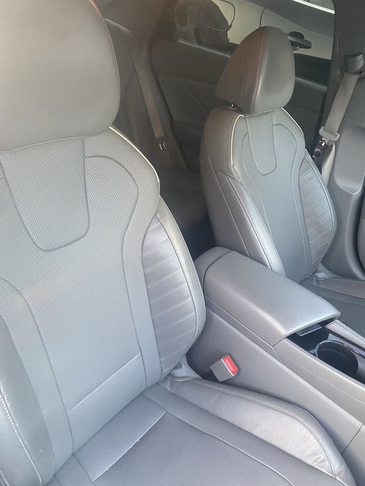 Hyundai Elantra 2022