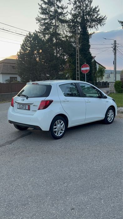 De vânzare Toyota Yaris Hibrid 2016 E:6 automat