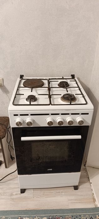 Продам Газовую плиту