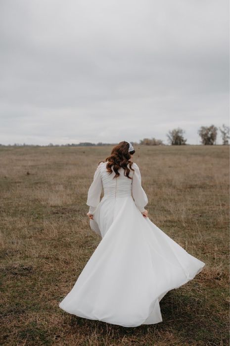 Rochie mireasă decentă