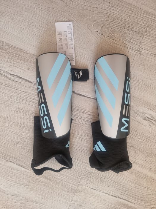 Футболни кори Adidas