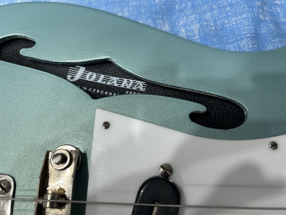 Электрогитара Jolana Iris