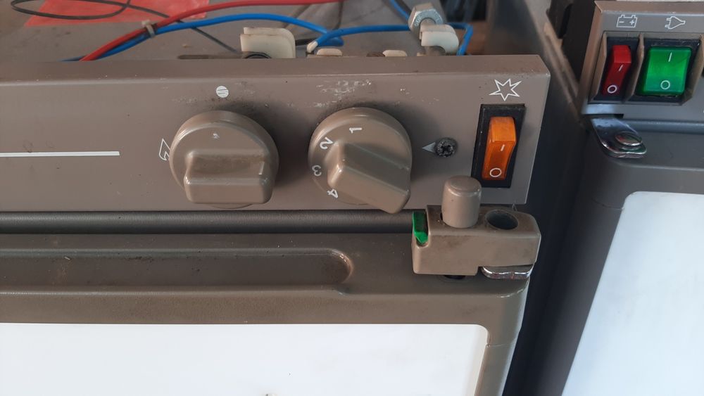 Frigider Electrolux 12v-gaz-220v