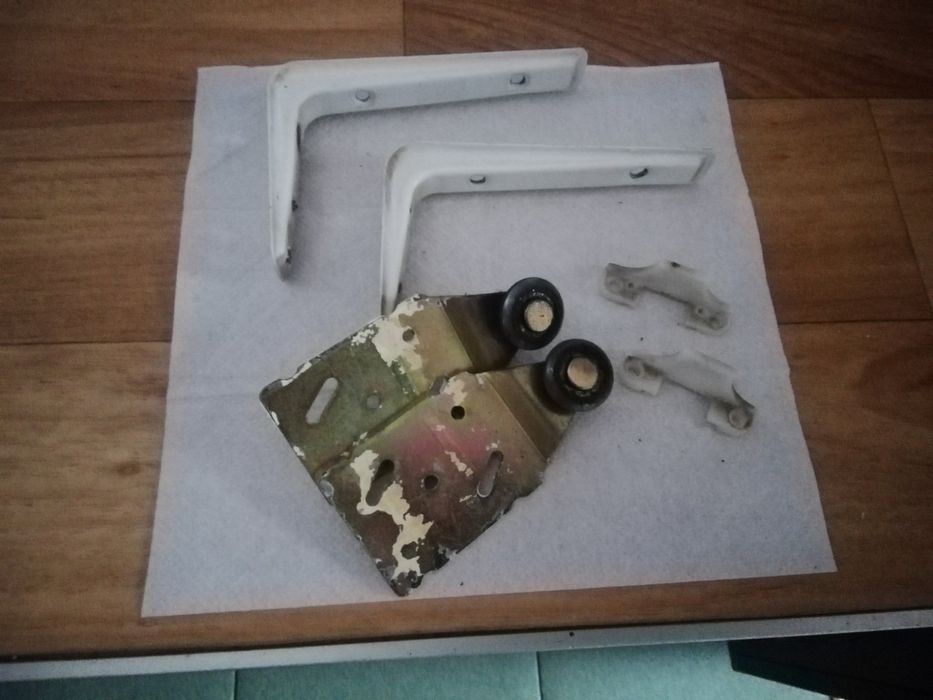 Плъзгаща дървена врата