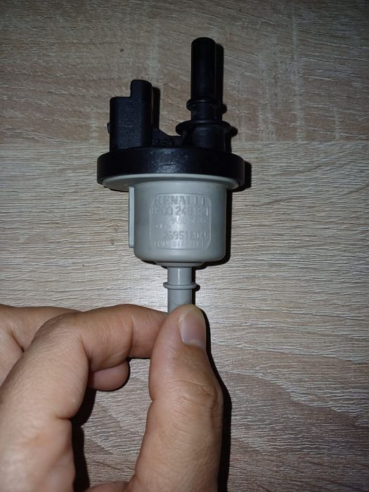 Клапан абсорбера Renault Logan