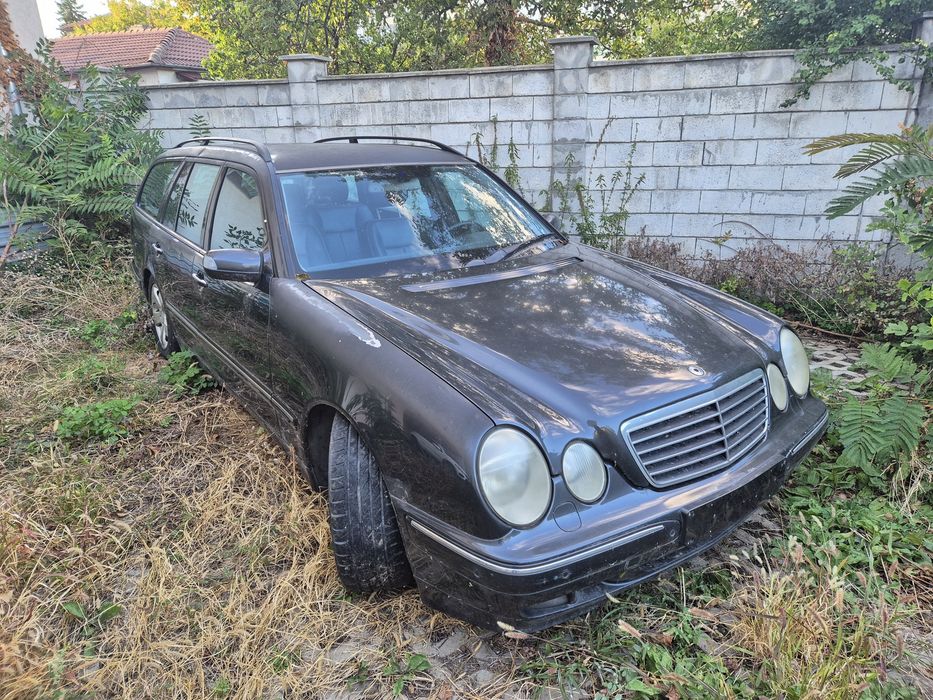 Mercedes-Benz E270