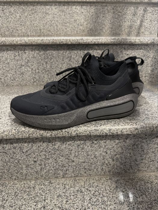 Under Armour phantom 4