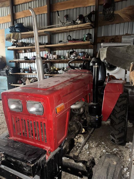 Продам трактор .