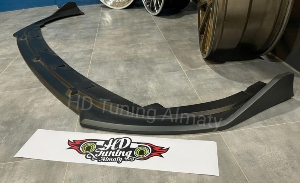 Губа на передний бампер Camry 70