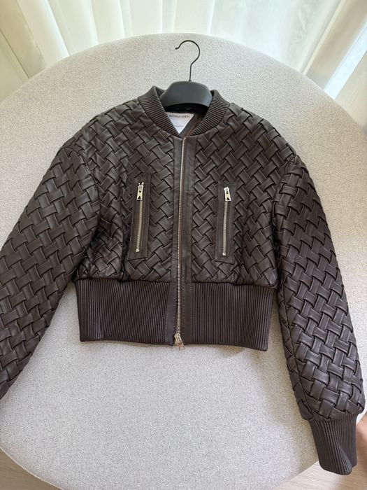 Продам куртку Bottega Venetta топ-люкс