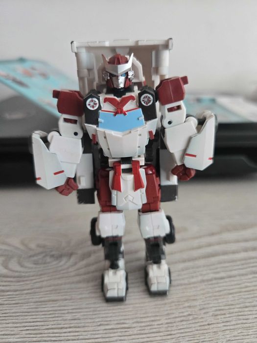 Figurina Transformers Samurai Ratchet