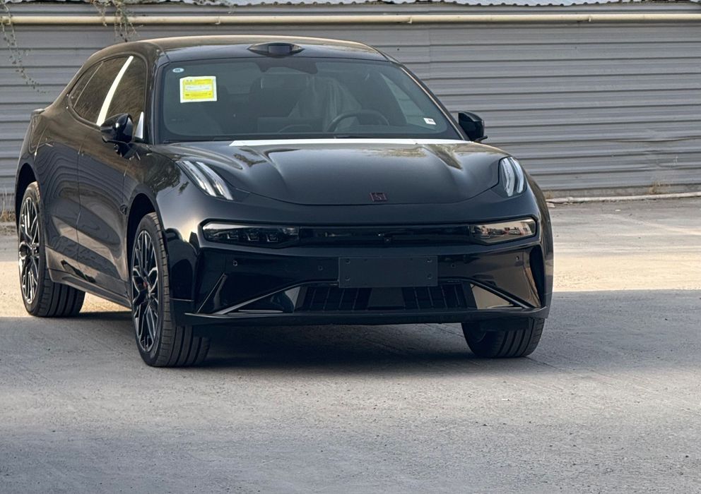 Zeekr 001 you positsion