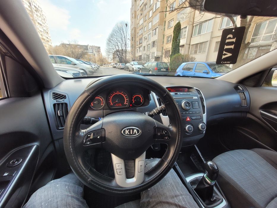 Kia ceed 1.4 2011