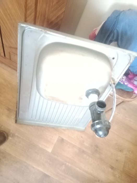 Продаю раковину на кухню