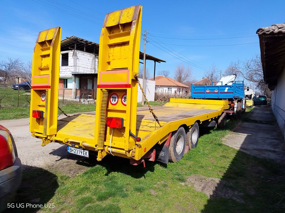 Тристранен САМОСВАЛ КАМИОН С 8 тона КРАН