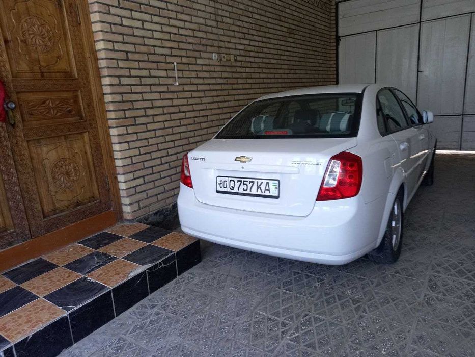 Lacetti gentra Sotiladi