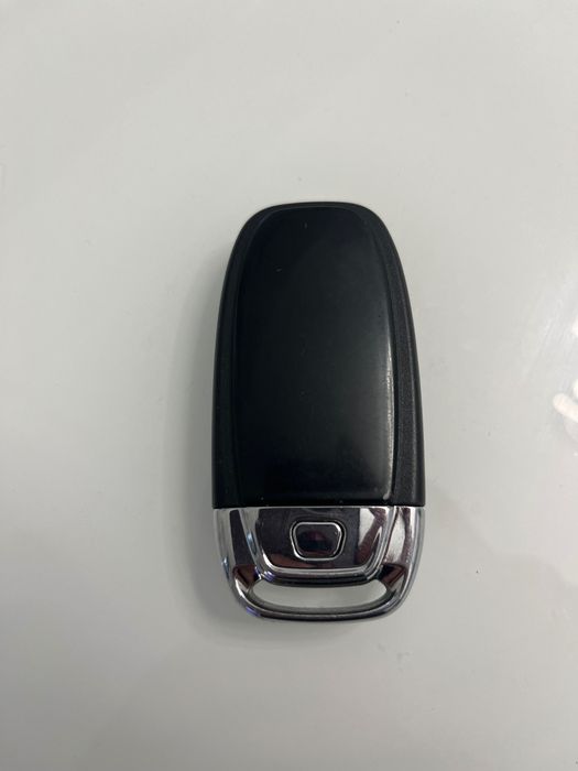 Оригинален ключ за Ауди А8