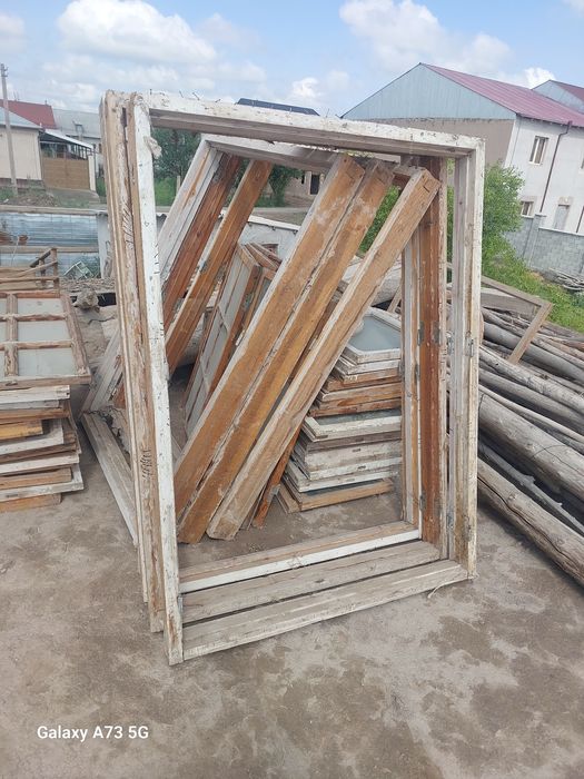 Oyna sotiladi boyi 163 sm eni 118 sm