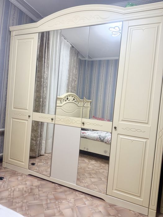 Спальный гарнитур