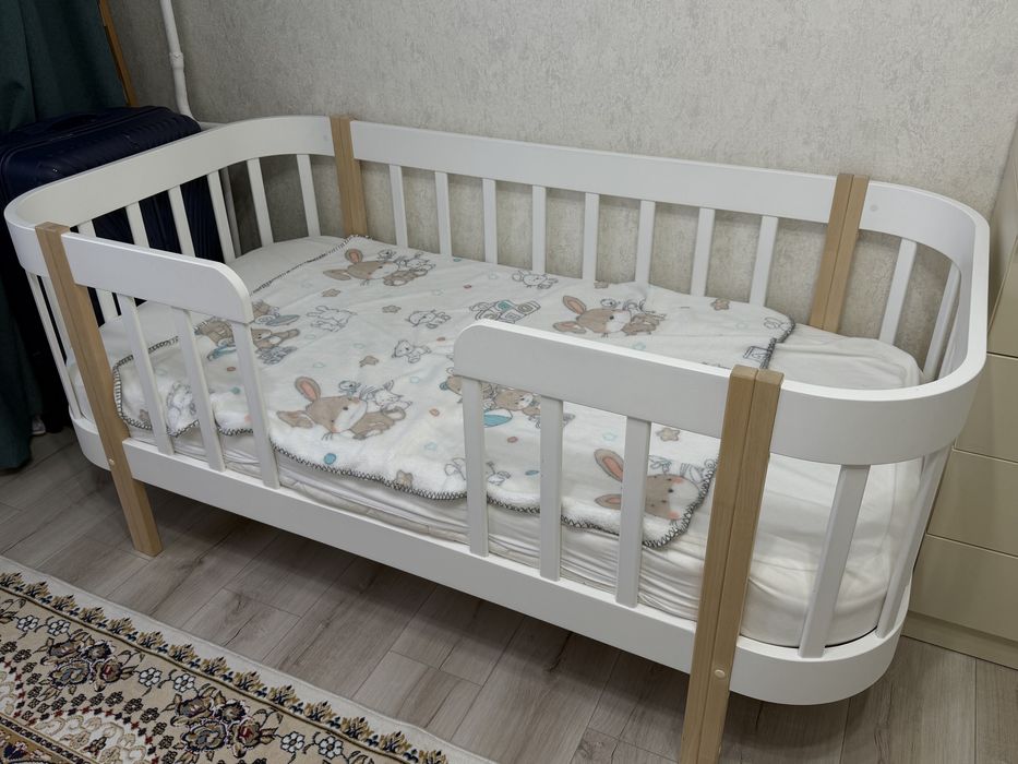 Продам кровать детскую