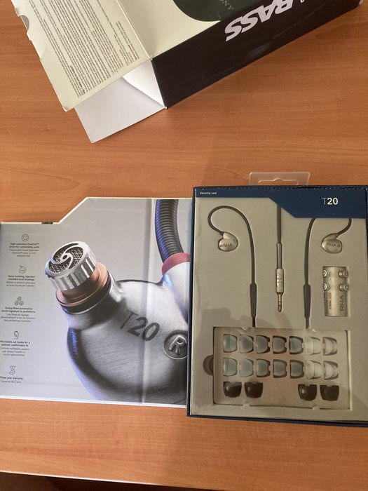 Слушалки с микрофон RHA - T20, hi-fi, сиви