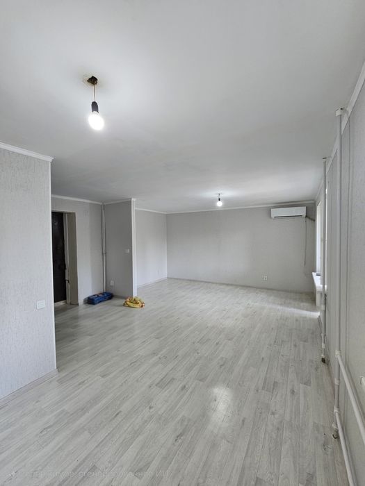 Продаётся 1 комн Революция срочно