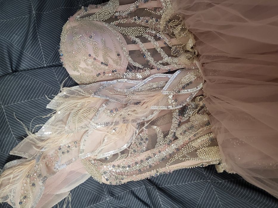 Разкошна бална рокля