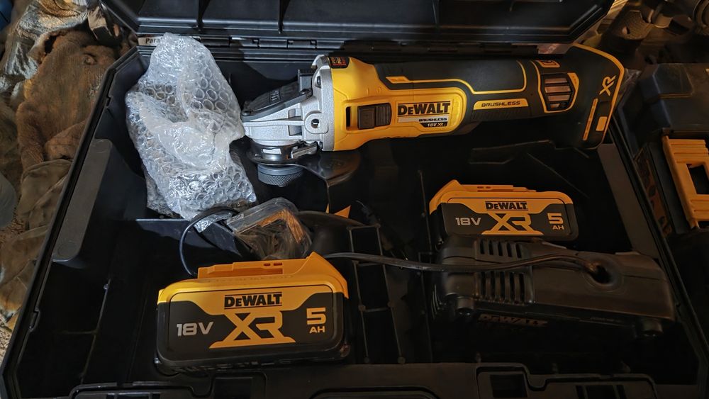 Flex acumulator Dewalt