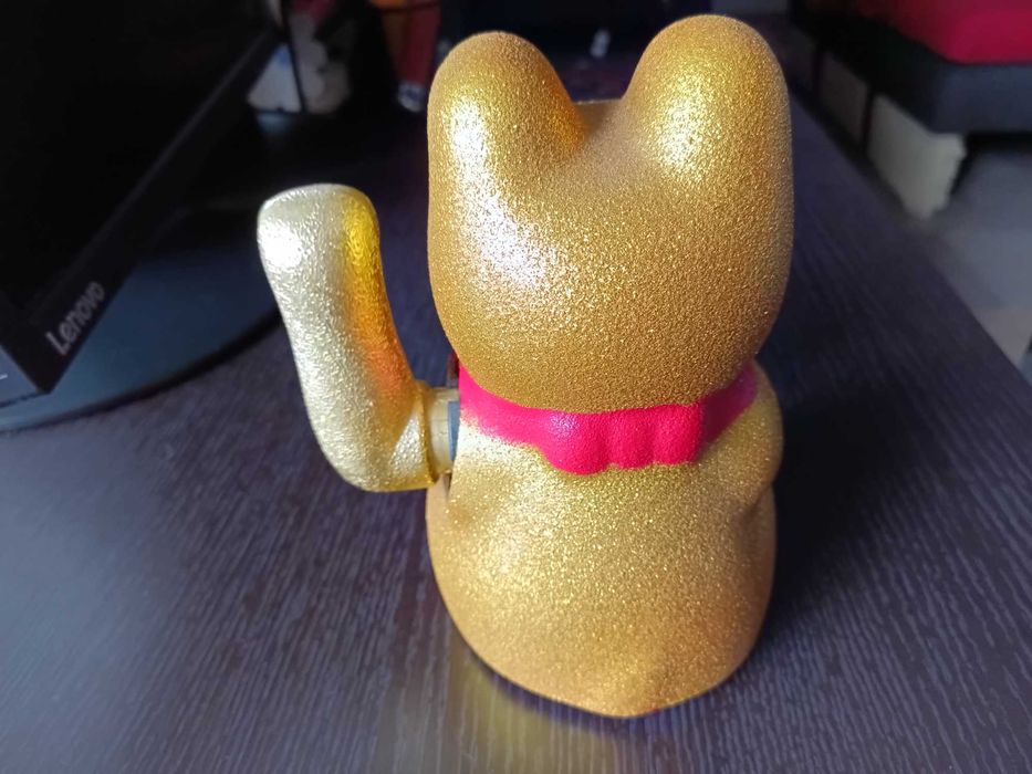 Pisica norocoasa ceramica Maneki Neko aurie