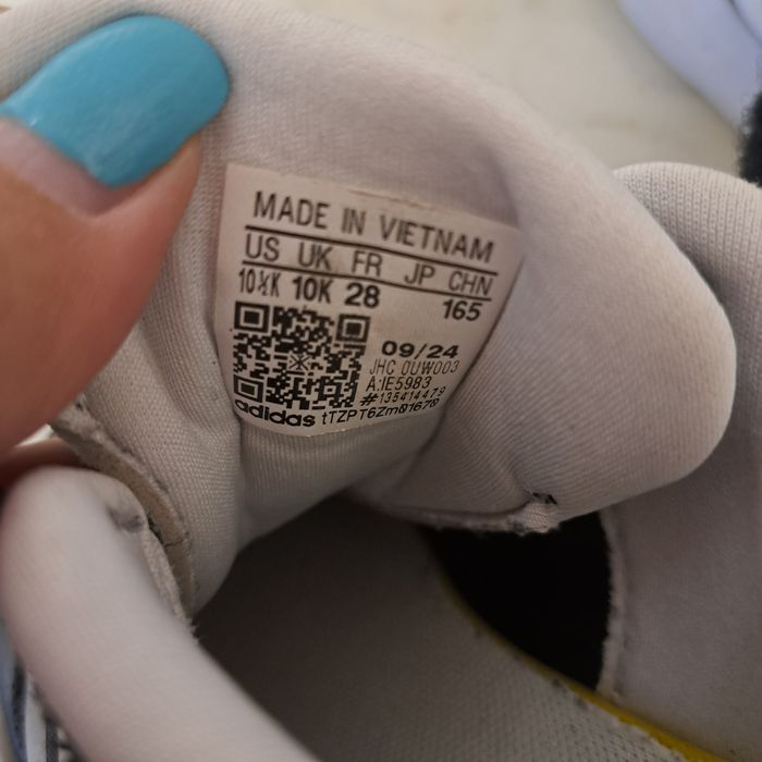 Adidasi Adidas mar28