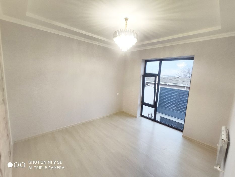 Uchastka sotiladi 2 sotix 8 ta xona