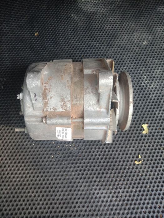 Генератор на К-700. В нерабочем состоянии.