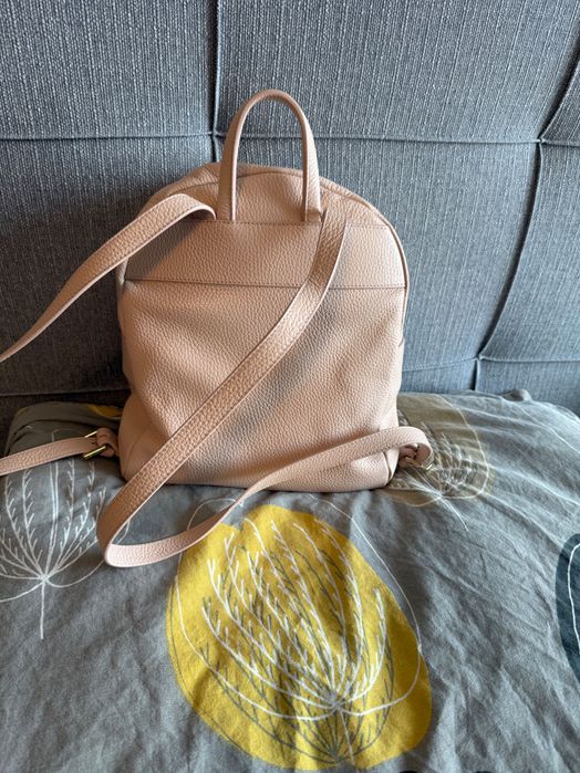 Кожена раница Zarena в цвят пудра