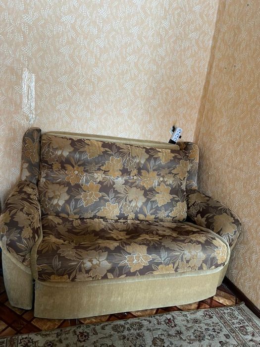 Диван          ..