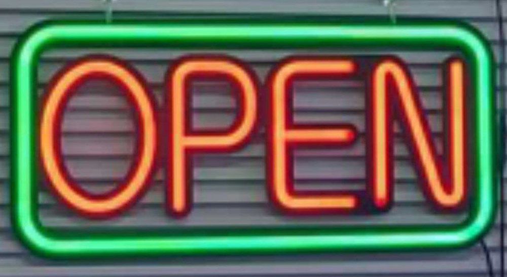Neon tablichka open, ochiq, welcome