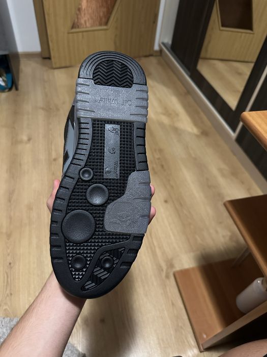 Off White marimea 45