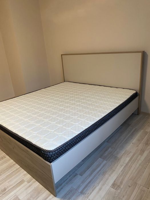 кровать двухспальный