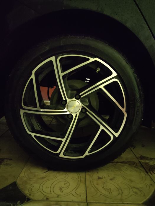 R17 Bentley Diska Imperial balon