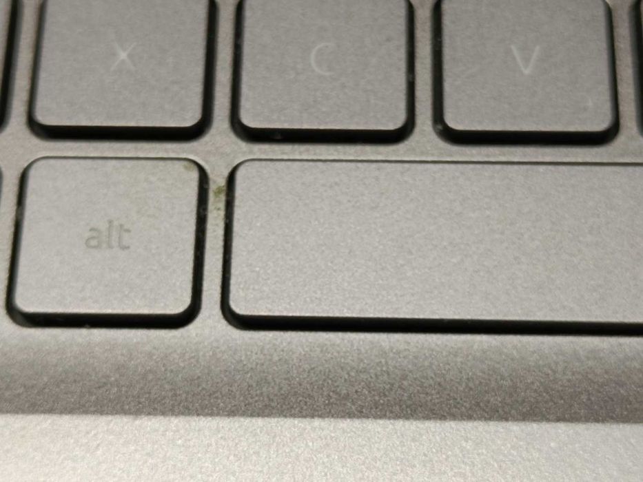 Продавам  лаптоп Acer Aspire A517-53-71C7 17,3  2×8/1024GB SSD.